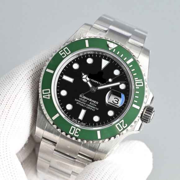 Men's Submariner Date Diver Watch | Green Ceramic Bezel & Black Dial - Picture 4 of 9